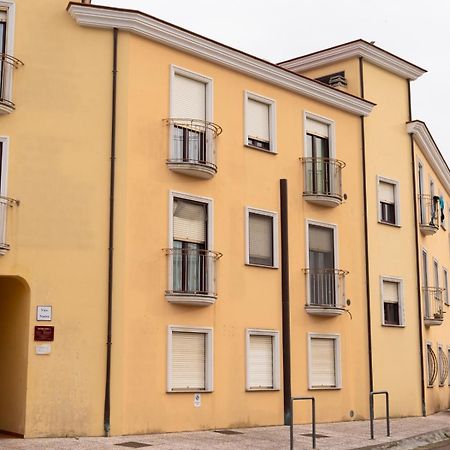 Appartamento In Centro Tortolì Exterior foto